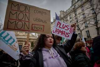 Le 28 février 2024, à Paris. Une manifestation organisée par le mouvement Abortion in Europe, devant le Sénat.. PHOTO KIRAN RIDLEY/AFP