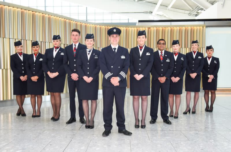 Die Uniform-Vorschriften von British Airways von 2011 besagen, dass Lippenstift und Rouge eine „Mindestanforderung“ für Flugbegleiterinnen seien. (Bild: Getty]