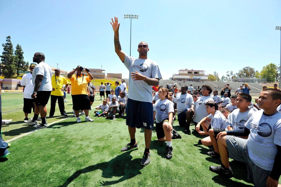 New England Patriot Bret Lockett & Snoop Dogg Football Camp