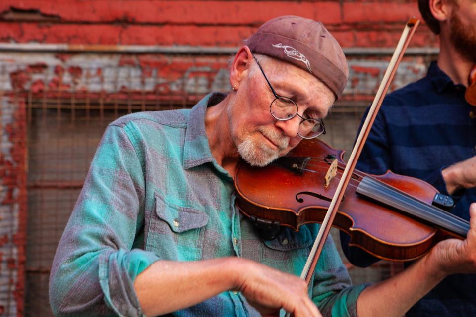 The late Vermont musician Pete Sutherland
