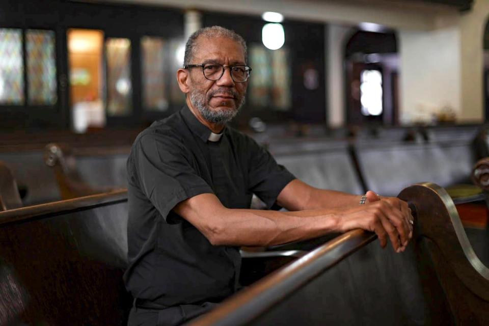 The Rev. Darryl Gray has been pastor of the Fairfax Missionary Baptist Church in St. Louis for six years. He says the Ethical Society of Police shows “there can be a positive relationship between police and community.” (Photo by Taylor Bayly/News21)