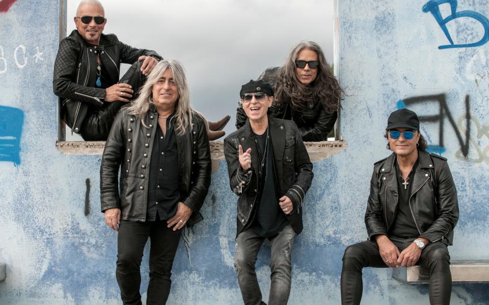 (L-R): Rudolf Schenker, Mikkey Dee, Klaus Meine, Matthias Jabs, and Paweł Mąciwoda - Universal