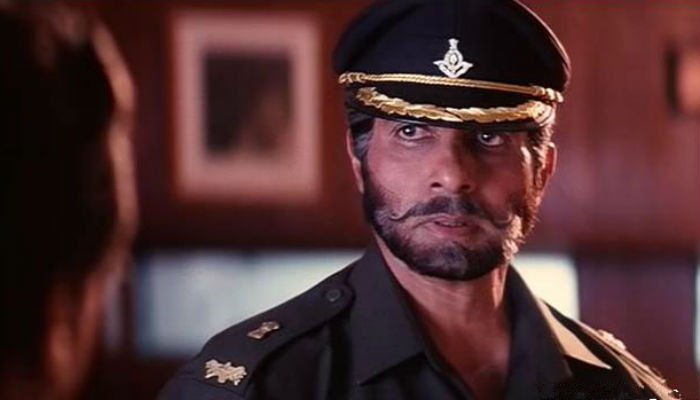 Amitabh Bachchan – Be it as Major Amardev Singh in Ab Tumhare Hawale Watan Sathiyo or as Maj. Jasbir Singh Rana, Big B dons the olive pride like no one else. He, as a matter of fact, looks equally army-esque when he shakes his acre long legs to the beats of Sona Sona Sona Dil Mera Sona. On a serious note, with that heavy-weight personality and vice like the roar from a jungle, Amitabh Bachchan wouldn’t have made too bad a military man in real life either.