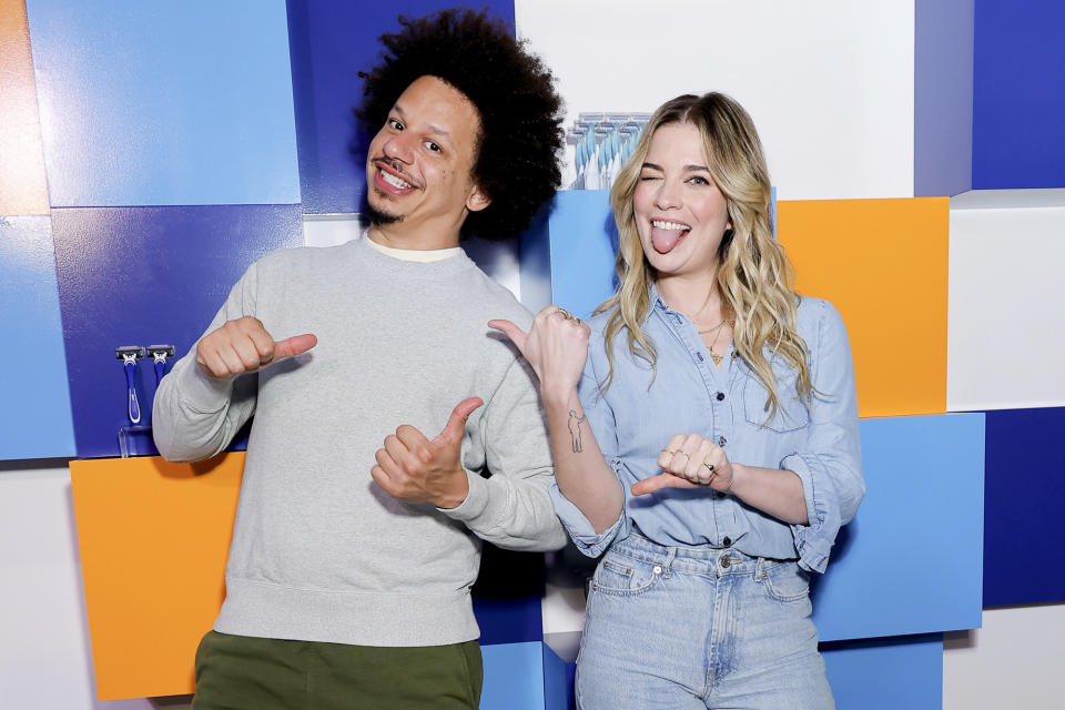 <p>Eric André and Annie Murphy point and pose at the launch of BIC's EasyRinse razor in New York City on March 23.</p>