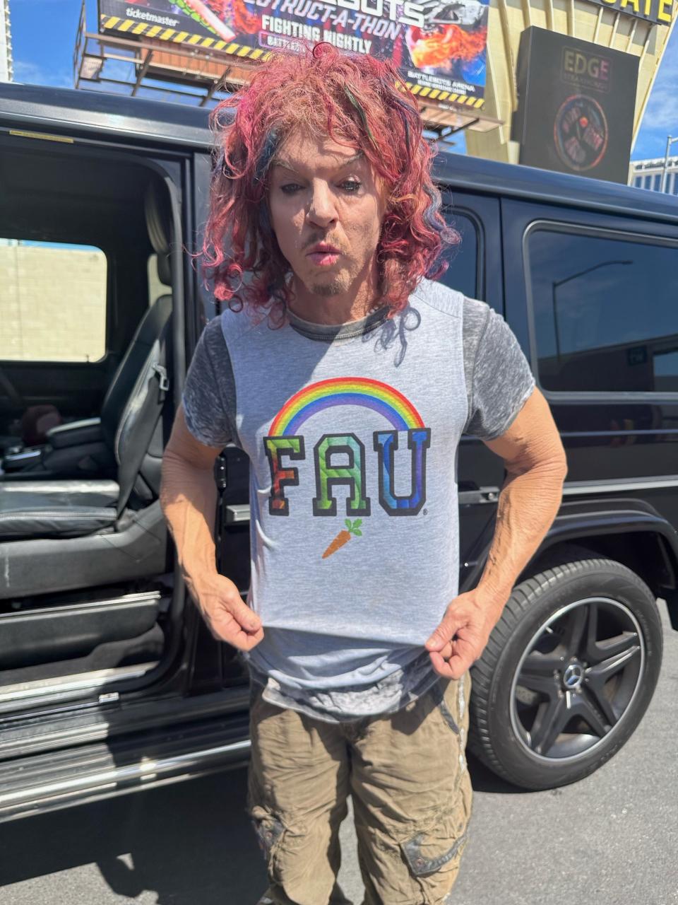 Carrot Top shows his school pride when the FAU men's basketball team made the Final Four in 2023.