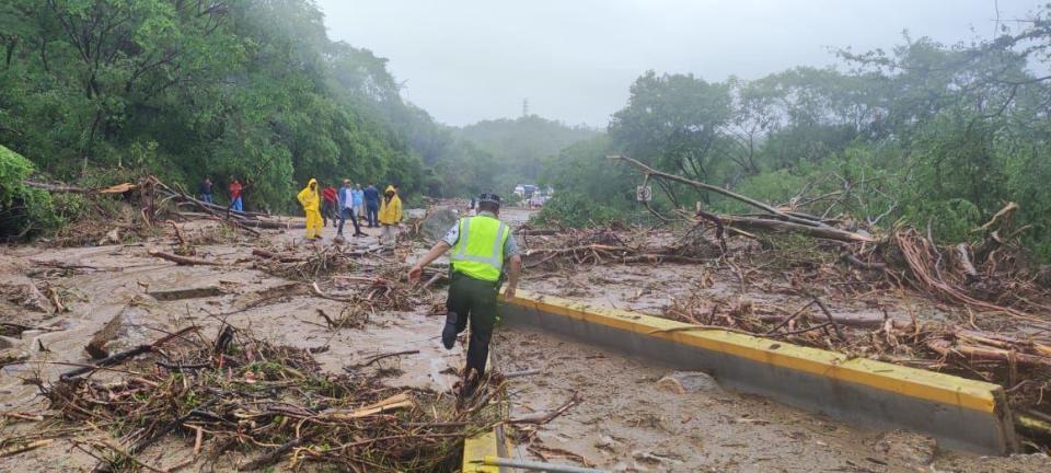 Afectaciones en las carreteras de Acapulco