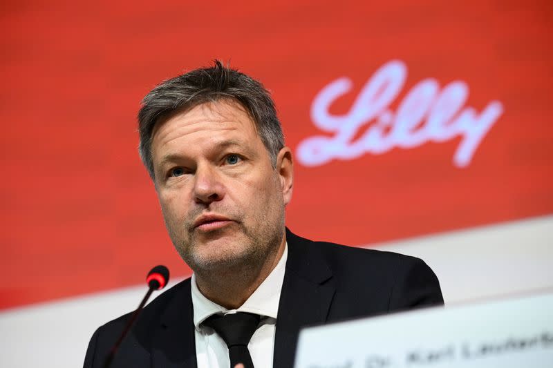 FILE PHOTO: German Economy and Climate Minister Habeck and Health Minister Lauterbach attend a press conference on an event by Eli Lilly and Company, in Berlin