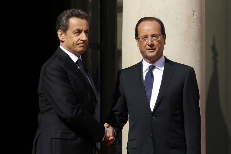 <p>Vainqueur neuf jours plus tôt de l’élection présidentielle de 2012 avec 51,6% des suffrages, François Hollande succède officiellement à son rival Nicolas Sarkozy. (Photo : Reuters)</p>