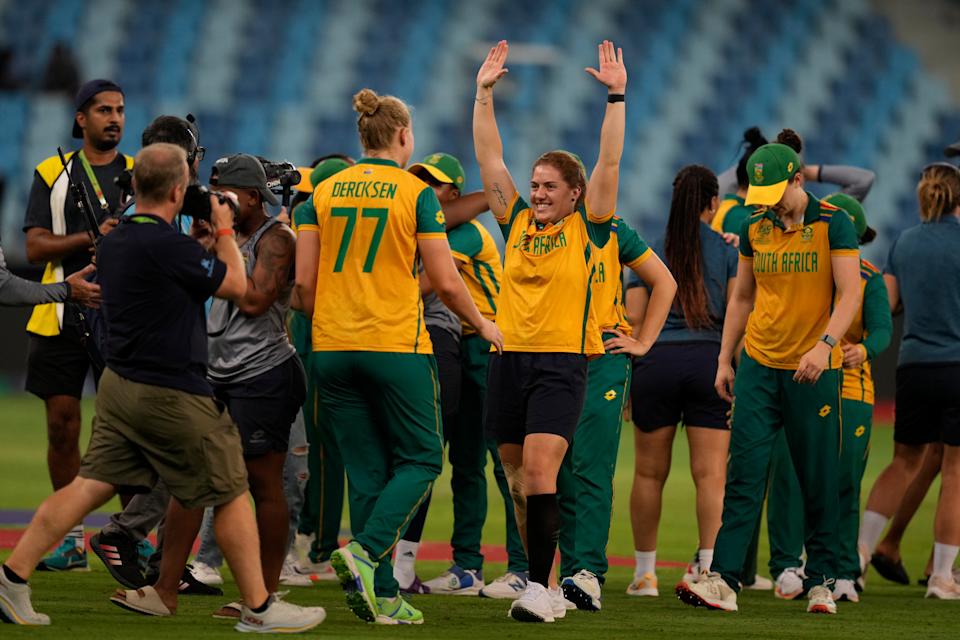South Africa reaches final and ends Australia’s title defense at Women