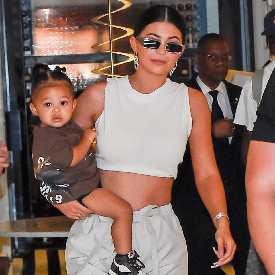 Kylie Jenner mit ihrer 2-jährigen Tochter Stormi. (Bild: Getty Images)