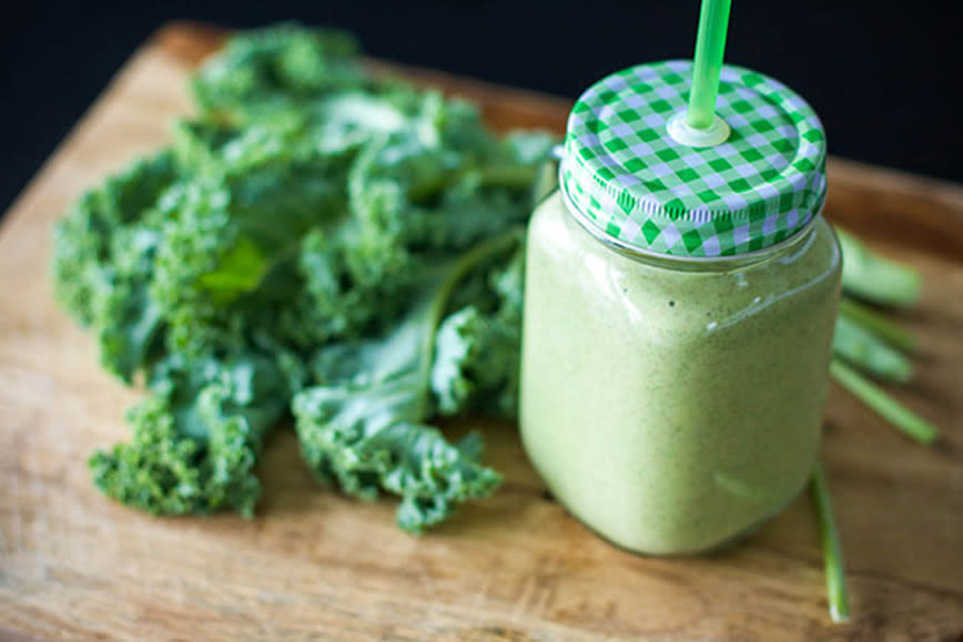 Green tea, kale & mint smoothie