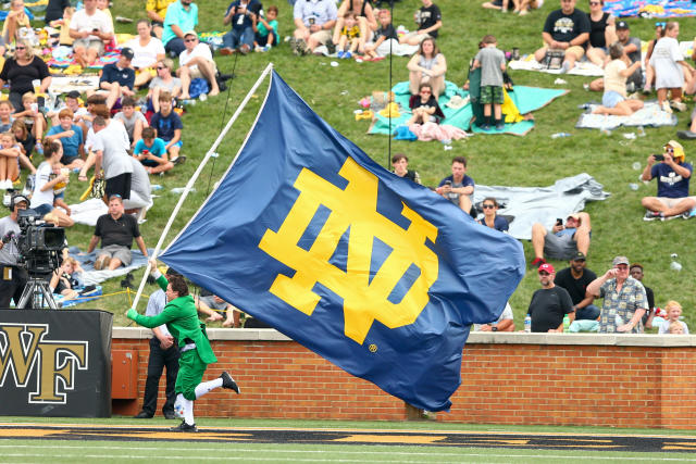 Notre Dame Stadium - Facts, figures, pictures and more of the