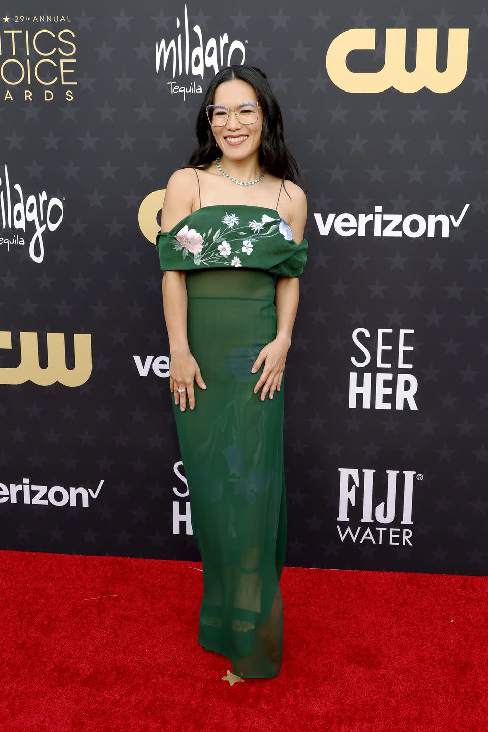 santa monica, california january 14 ali wong attends the 29th annual critics choice awards at barker hangar on january 14, 2024 in santa monica, california photo by frazer harrisongetty images