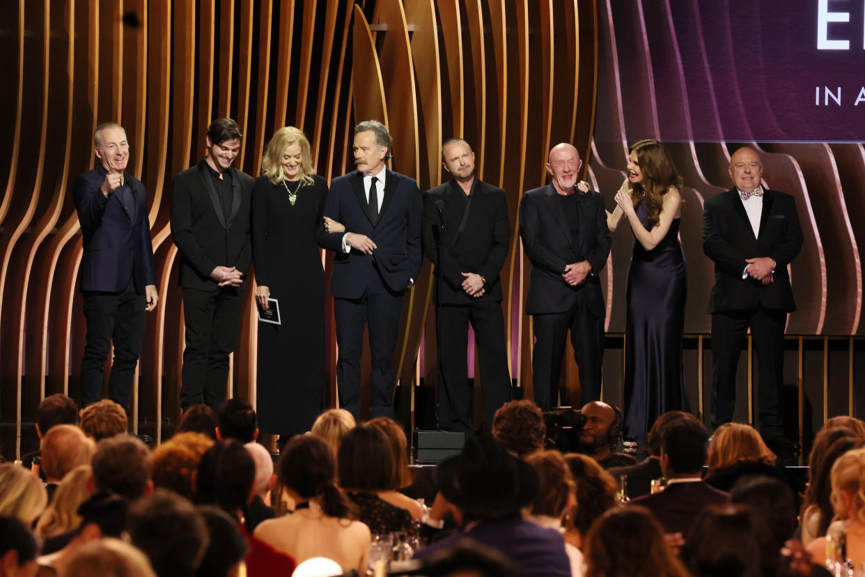 El elenco de 'Breaking Bad' en los SAG Awards 2024. (Robert Gauthier / Los Angeles Times via Getty Images)