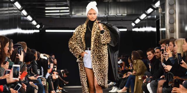 Alexander Wang Ready To Wear Fall 2018 NYFW: '80s Working Girls