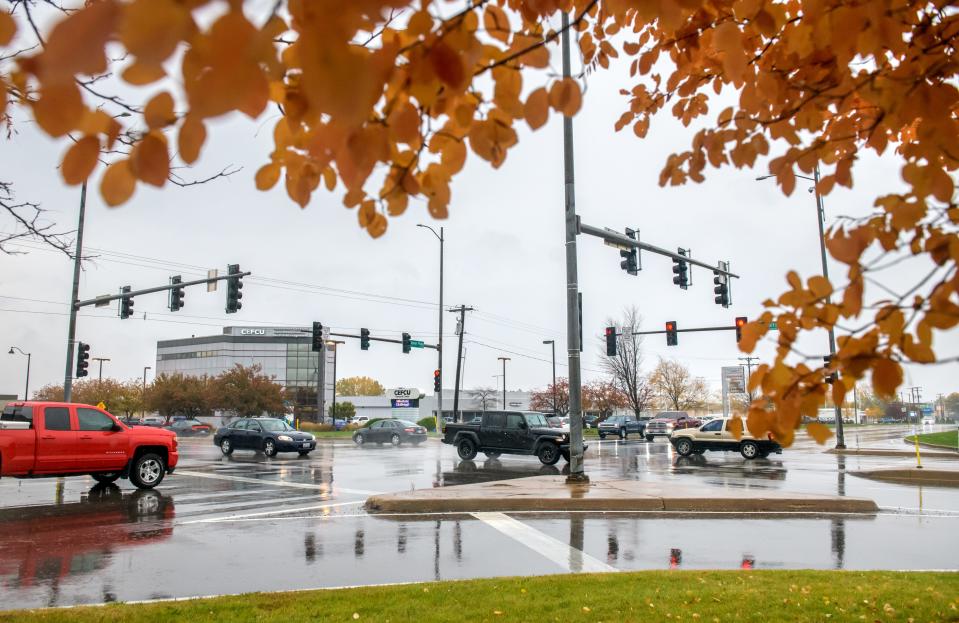 Heavy traffic passes through the intersection of University and Pioneer Parkway in Peoria. The busy intersection will undergo a $9.1 million reconstruction in 2024.
