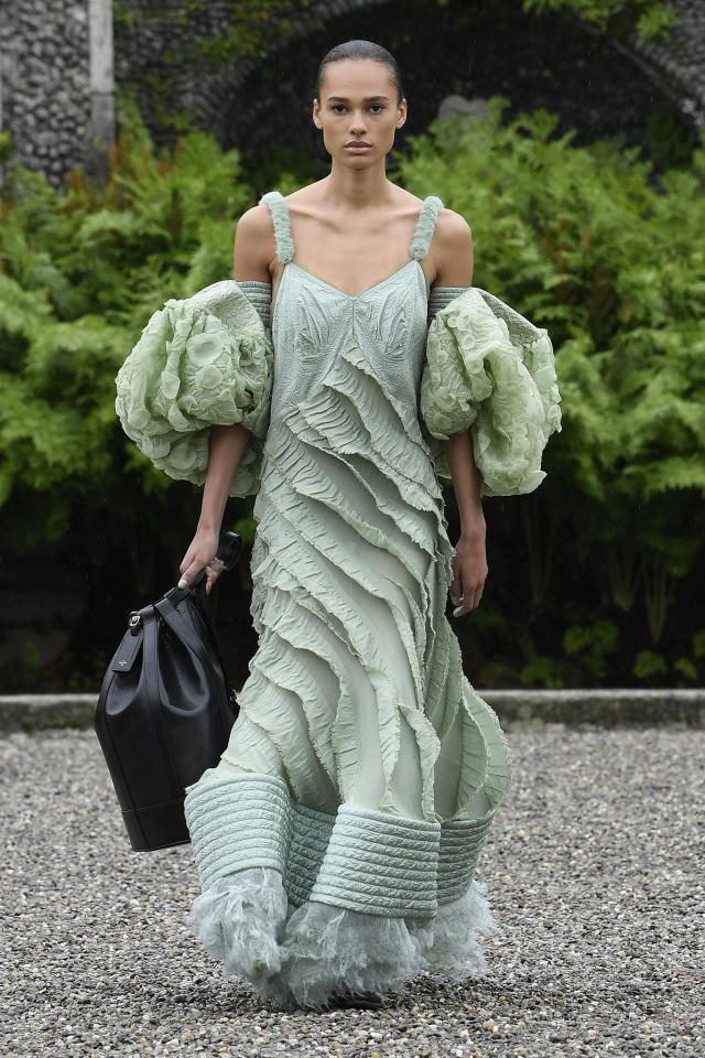 Jennifer Connelly makes bold fashion statement in ruffle-heavy dress for Louis  Vuitton fashion show