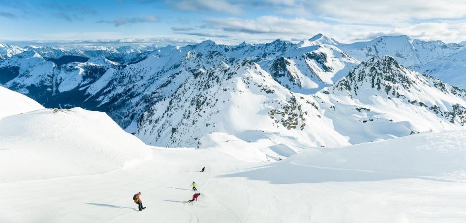 The destination is situated in the Radstädter Tauern mountain range in Salzburgerland (Obertauern tourism)