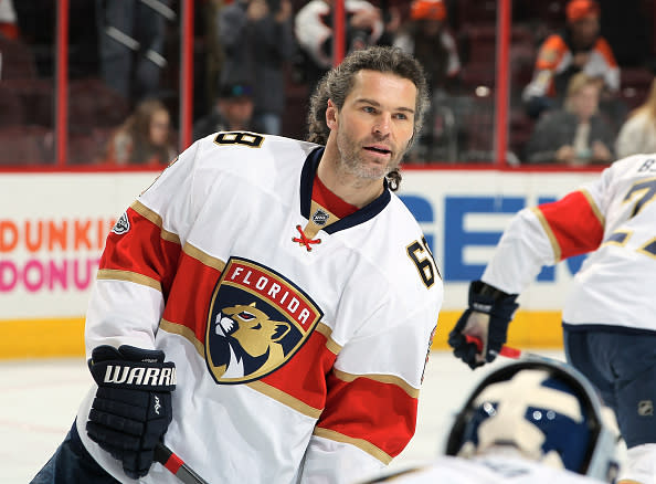 50-Year-Old Jaromir Jagr Is STILL Playing Professional Hockey And Put Up 2  Assists In His Season Debut