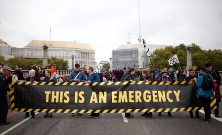 Activistas de Extinction Rebellion protestan contra el cambio climático en Londres