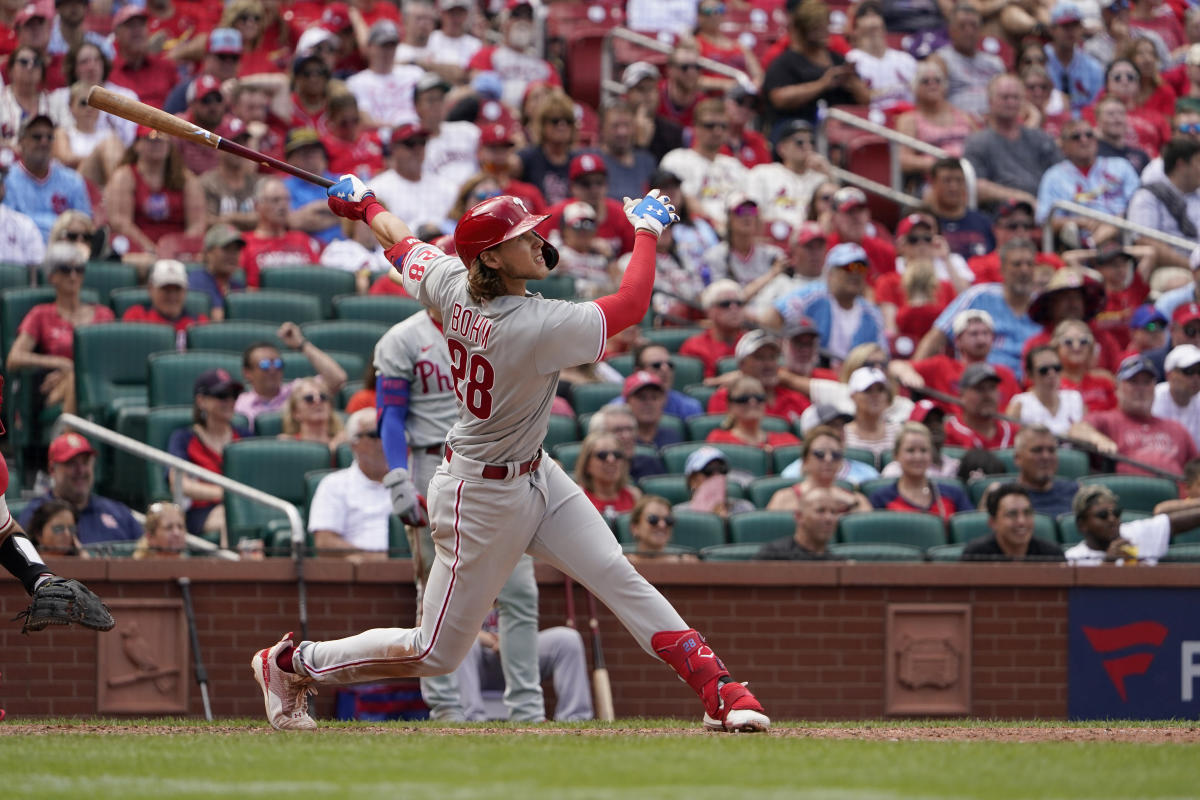 Phillies' J.T. Realmuto, unvaccinated, will miss Toronto series