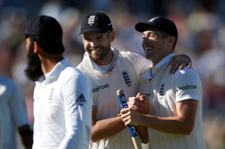 Britain Cricket - England v Pakistan - Third Test - Edgbaston - 7/8/16 England's James Anderson celebrates winning the third test with Chris Woakes Action Images via Reuters / Paul Childs