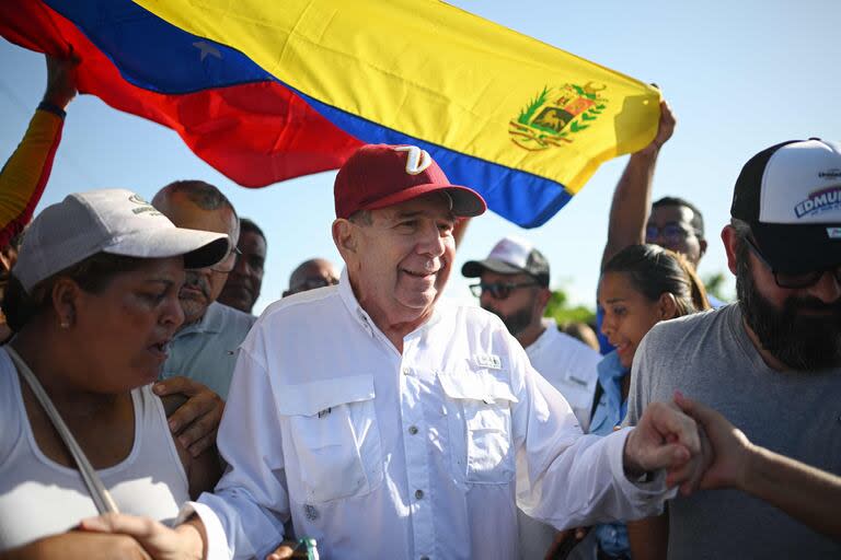 El candidato presidencial de la oposición venezolana por el partido Plataforma Unitaria Democrática, Edmundo González Urrutia