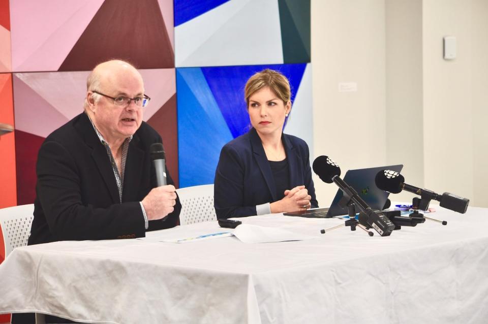 Historian Maurice Basque and political scientist Stéphanie Chouinard present a report on the possible implications of a name change at the Université de Moncton.