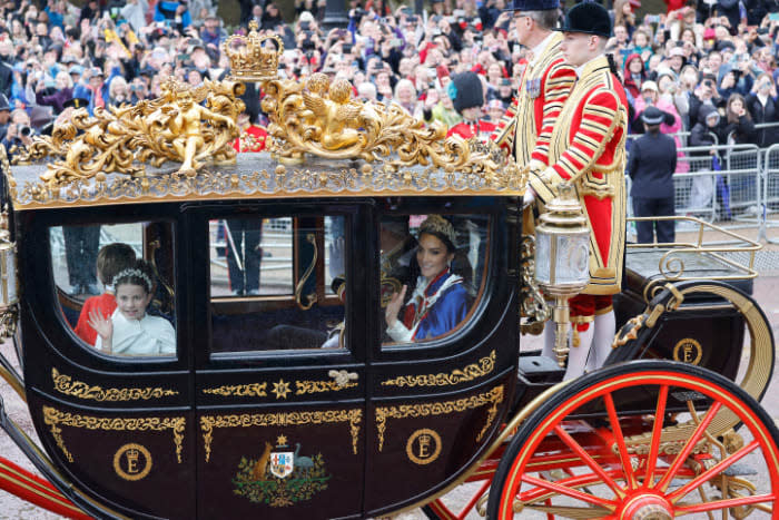 La Procesión de coronación y la Procesión del Rey