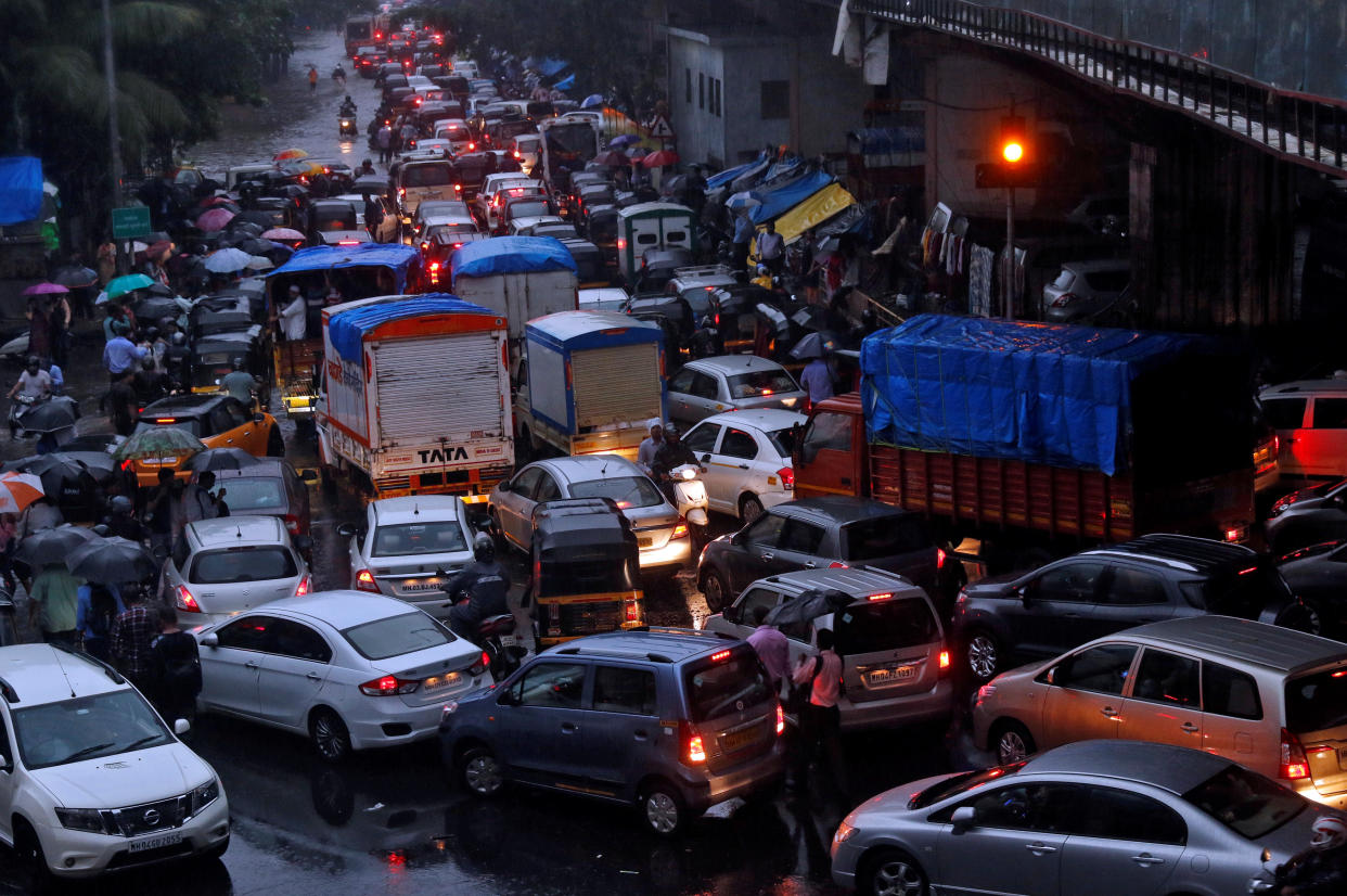 Der Verkehr in Indien ist berüchtigt, das gilt besonders für Metropolen wie Mumbai. (Bild: Reuters/Shailesh Andrade)