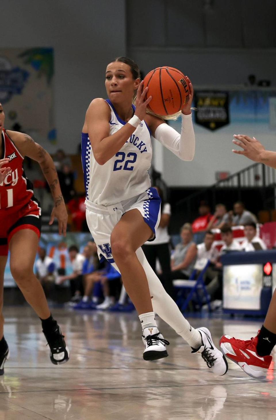 Maddie Scherr scored 25 points in Saturday’s loss to Cincinnati but no other Wildcat scored more than five.