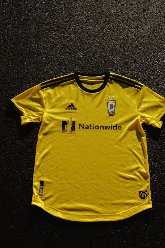 Columbus Crew unveil 2022 Gold Standard kit