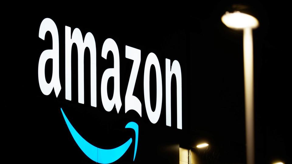 Der Online-Riese Amazon profitiert von der Corona-Krise.