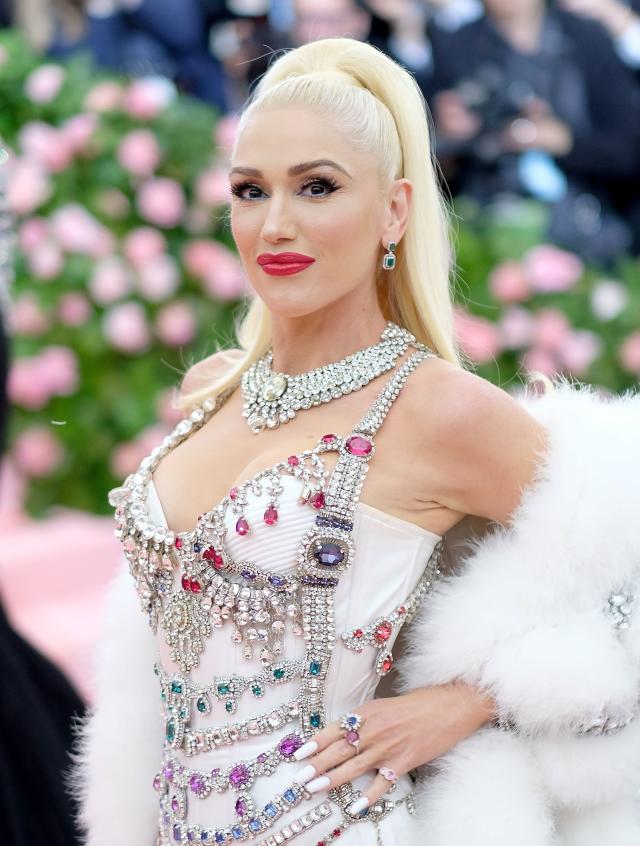 Experts And Fans Think Gwen Stefani Has Had Plastic Surgery Has She