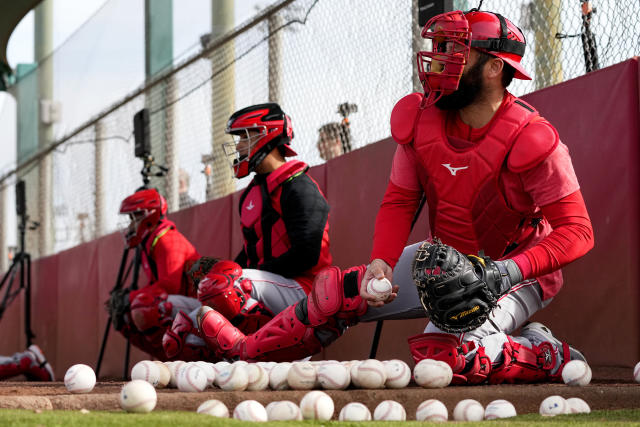 Why the Red Sox are teaching their catchers to catch with one knee