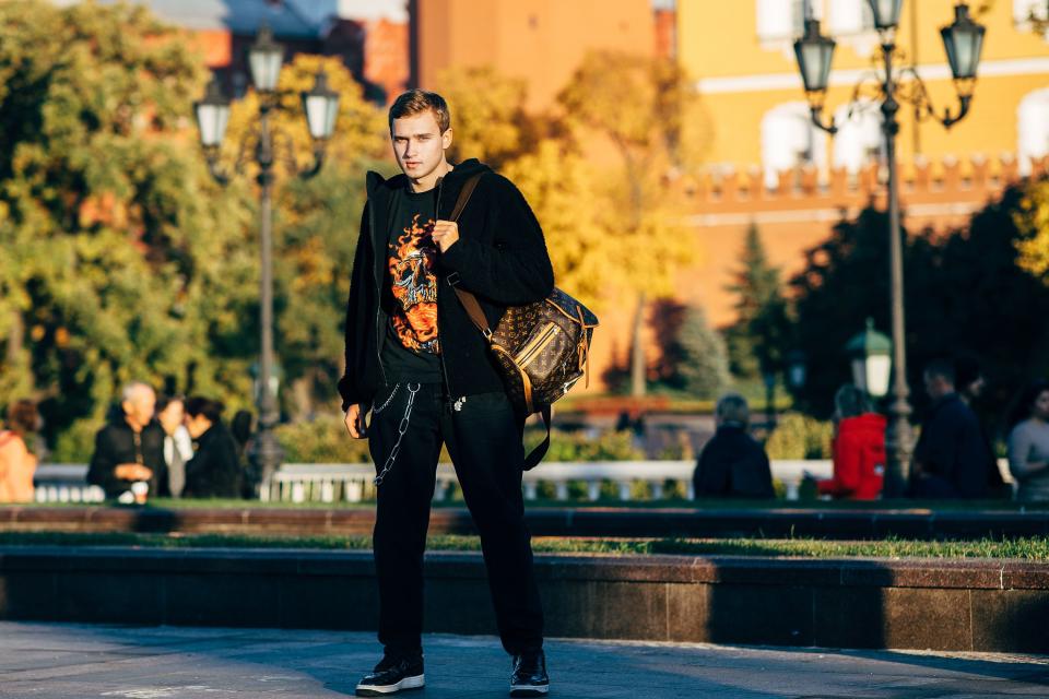 The Best Street Style From Russia Fashion Week’s Spring 2019 Shows