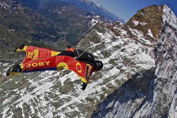 Discovery Everest Jump in Doubt After Deadly Avalanche (Video)