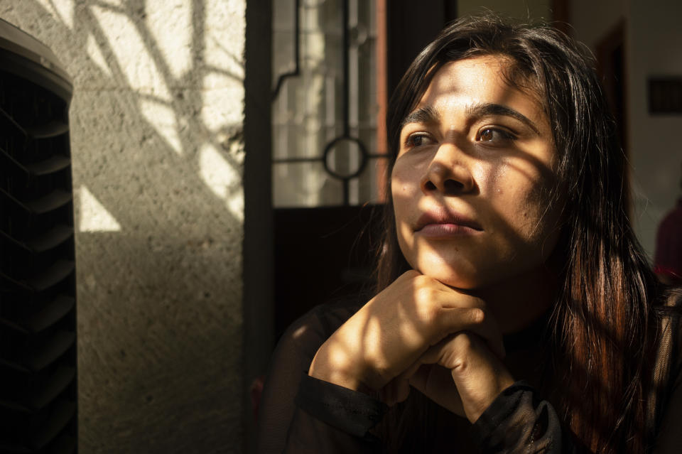 Karen Castellanos, una "acompañante" de la organización Siempre Viva, posa para un retrato en Oaxaca, México, el miércoles 12 de octubre de 2022. (AP Foto/María Alférez)