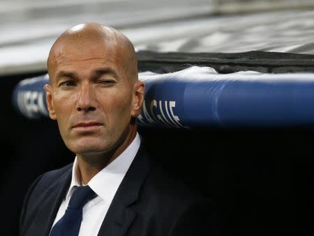 Football Soccer - Real Madrid v Sporting Portugal- UEFA Champions League group stage - Santiago Bernabeu stadium, Madrid, Spain - 14/09/16 Real Madrid's coach Zinedine Zidane before match. REUTERS/Juan Medina