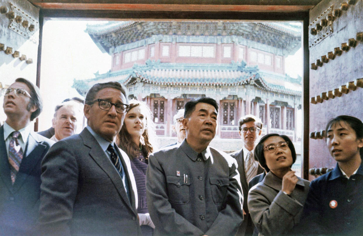 Image: Henry Kissinger, Wang Hsiao-I (AP file)