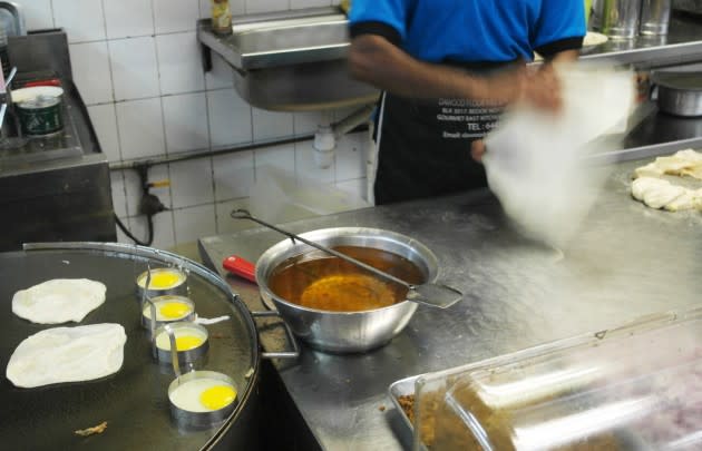 Making of Julaiha Muslim Restaurant prata