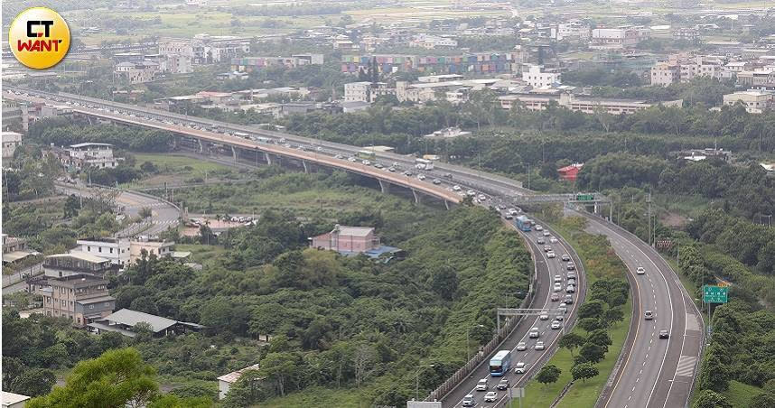 公路局表示，春節連假首日路況還算良好。（示意圖／李宗明攝）