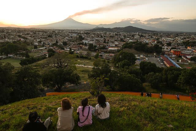 <p>Artur Widak/NurPhoto via AP</p> View of Popocatépetl volcano