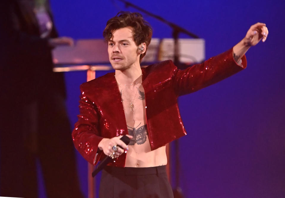 LONDON, ENGLAND - FEBRUARY 11: (EDITORIAL USE ONLY) Harry Styles performs on stage during The BRIT Awards 2023  at The O2 Arena on February 11, 2023 in London, England. (Photo by Dave J Hogan/Getty Images)