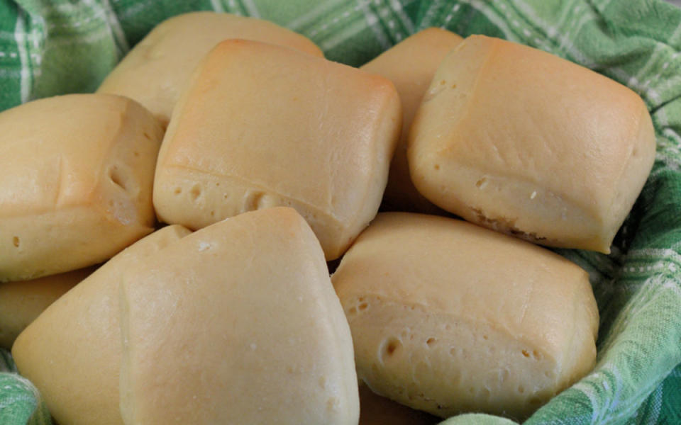 <p>Jessica Formicola</p><p>Big fluffy rolls are sure to make your guests think you had them delivered.</p><p><strong>Get the recipe: <a href="https://parade.com/841394/jessicaformicola/copy-cat-texas-roadhouse-rolls/" rel="nofollow noopener" target="_blank" data-ylk="slk:Copycat Texas Roadhouse Rolls;elm:context_link;itc:0;sec:content-canvas" class="link ">Copycat Texas Roadhouse Rolls</a></strong></p>