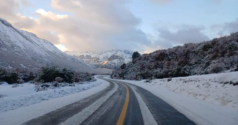 Fuertes nevadas en Río Negro