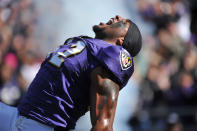 BALTIMORE - OCTOBER 30: Ray Lewis #52 of the Baltimore Ravens is introduced before the game against the Arizona Cardinals at M&T Bank Stadium on October 30. 2011 in Baltimore, Maryland. The Ravens defeated the Cardinals 30-27. (Photo by Larry French/Getty Images)