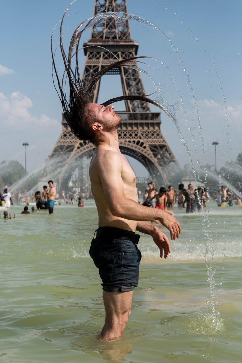 35 Photos That Capture Europe’s Sweltering Heatwave