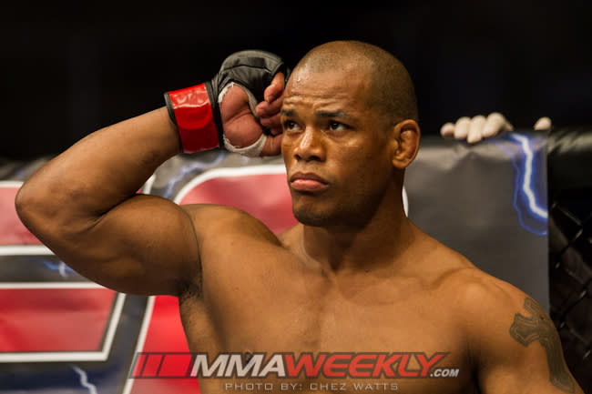 Hector Lombard Returning to Middleweight After Welterweight Loss to Neil Magny