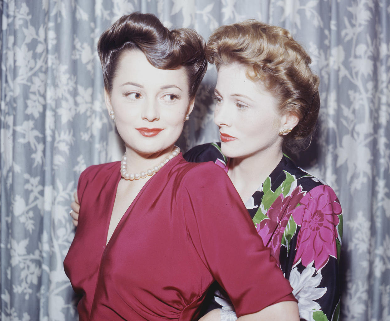 Joan Fontaine and Olivia De Havilland